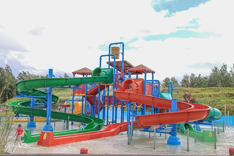 Twinlakes Family Theme Park av Kidadl