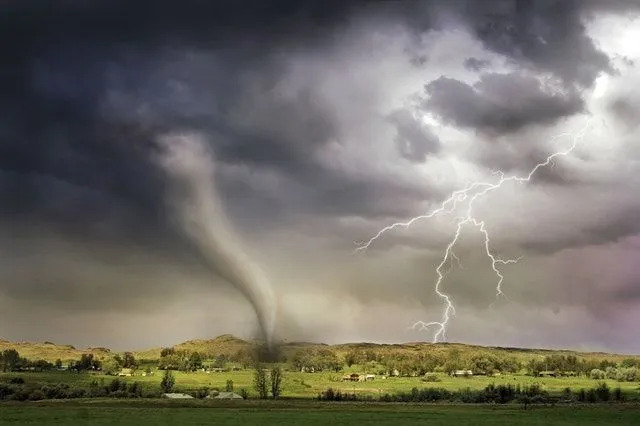Neuvěřitelné typy bouří, o kterých by každé dítě mělo vědět