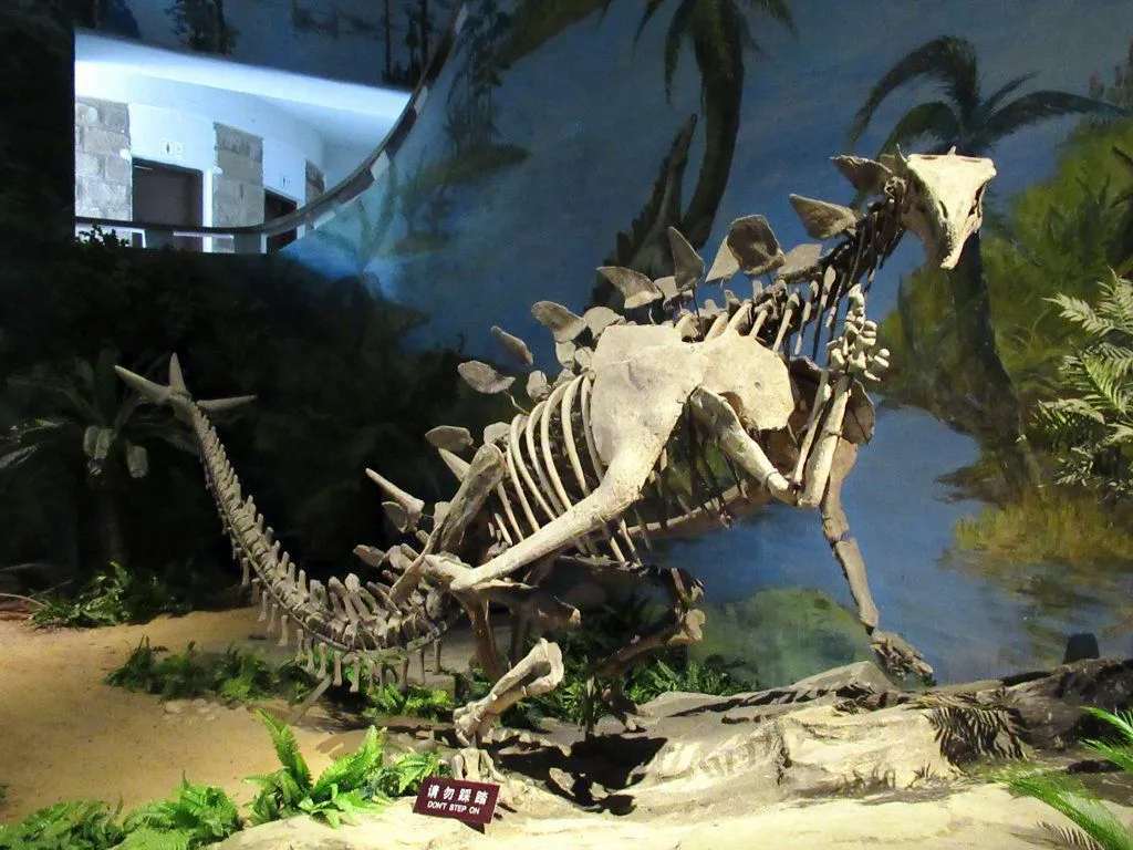 Morsomme Gigantspinosaurus-fakta for barn