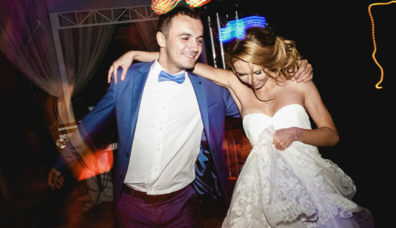 40 השירים הרומנטיים ביותר לריקוד החתונה שלך