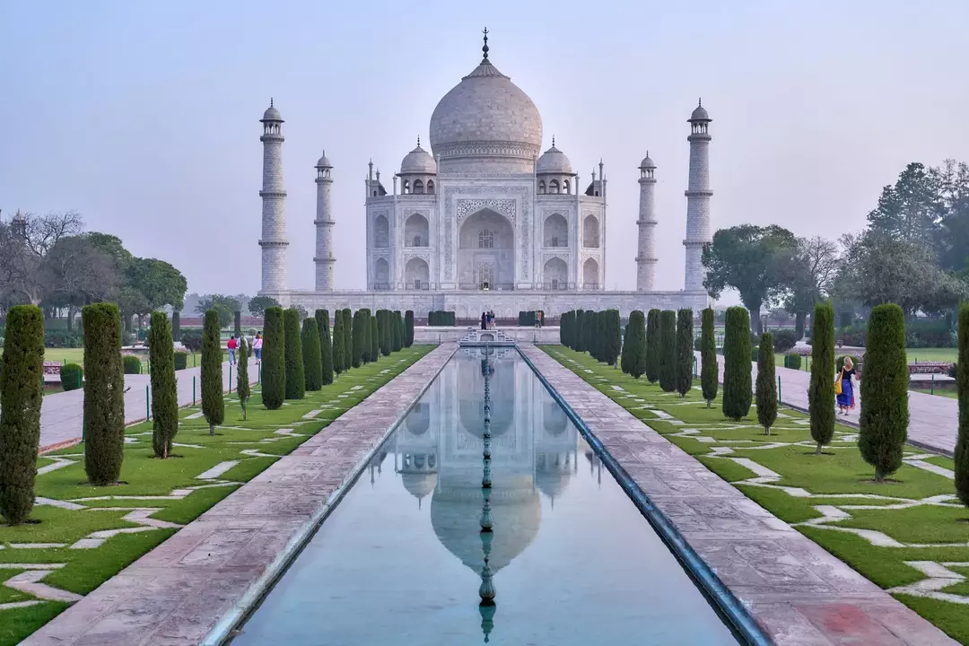India este presărată cu monumente și minuni arhitecturale din trecut.
