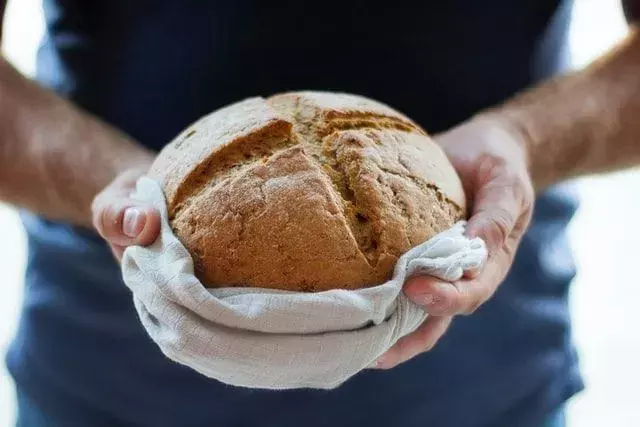საინტერესო საფუარის ფაქტები იმის გასაგებად, თუ როგორ ამზადებენ პურს უფრო ფუმფულას