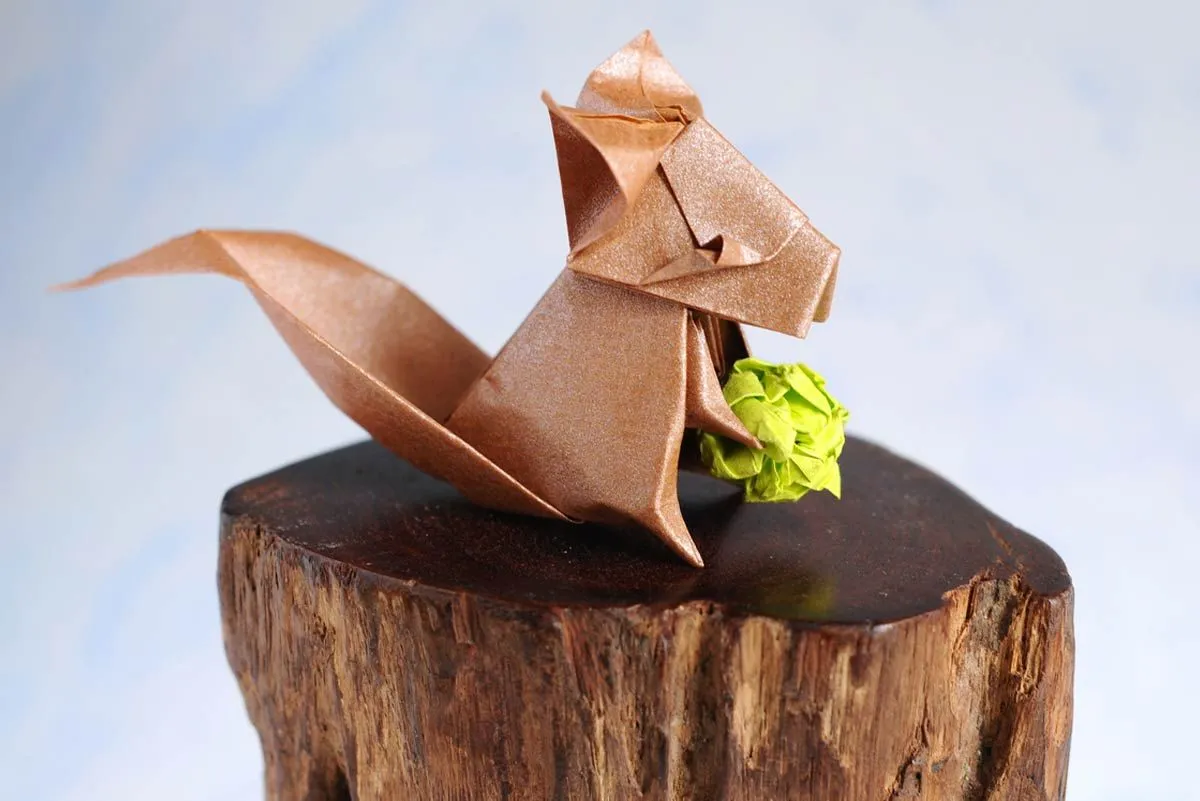 Hvordan lage et origami-ekorn: enkel trinnvis veiledning