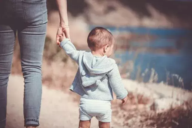 14 månader gamla milstolpar: förändringar att leta efter i ditt barn