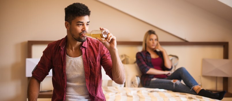 10 znakov byť vo vzťahu s alkoholickým partnerom