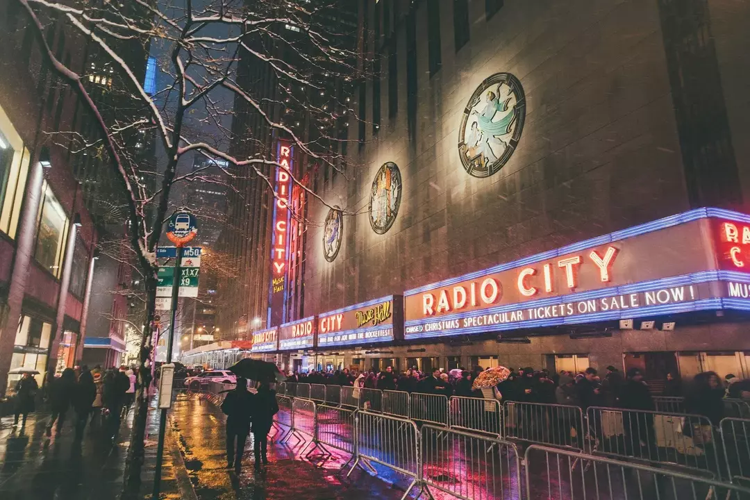 13 İnanılmaz Radio City Müzik Salonu Gerçekleri