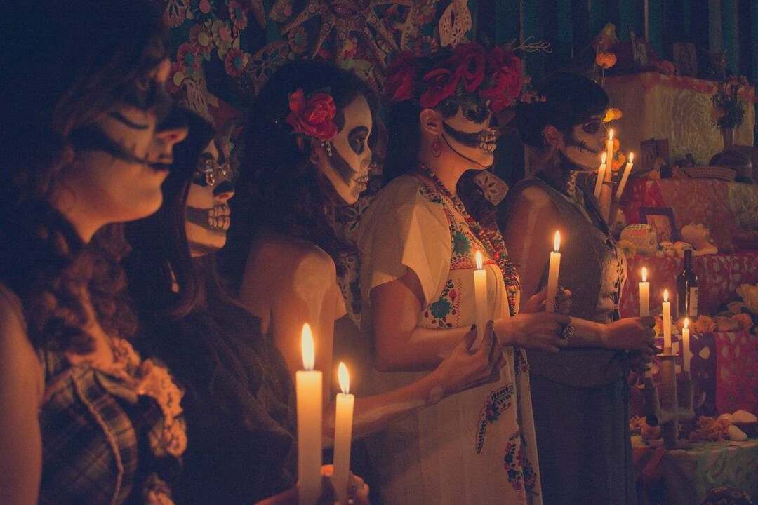 El Dia De Los Muertos avalikustati surnute päeva faktid