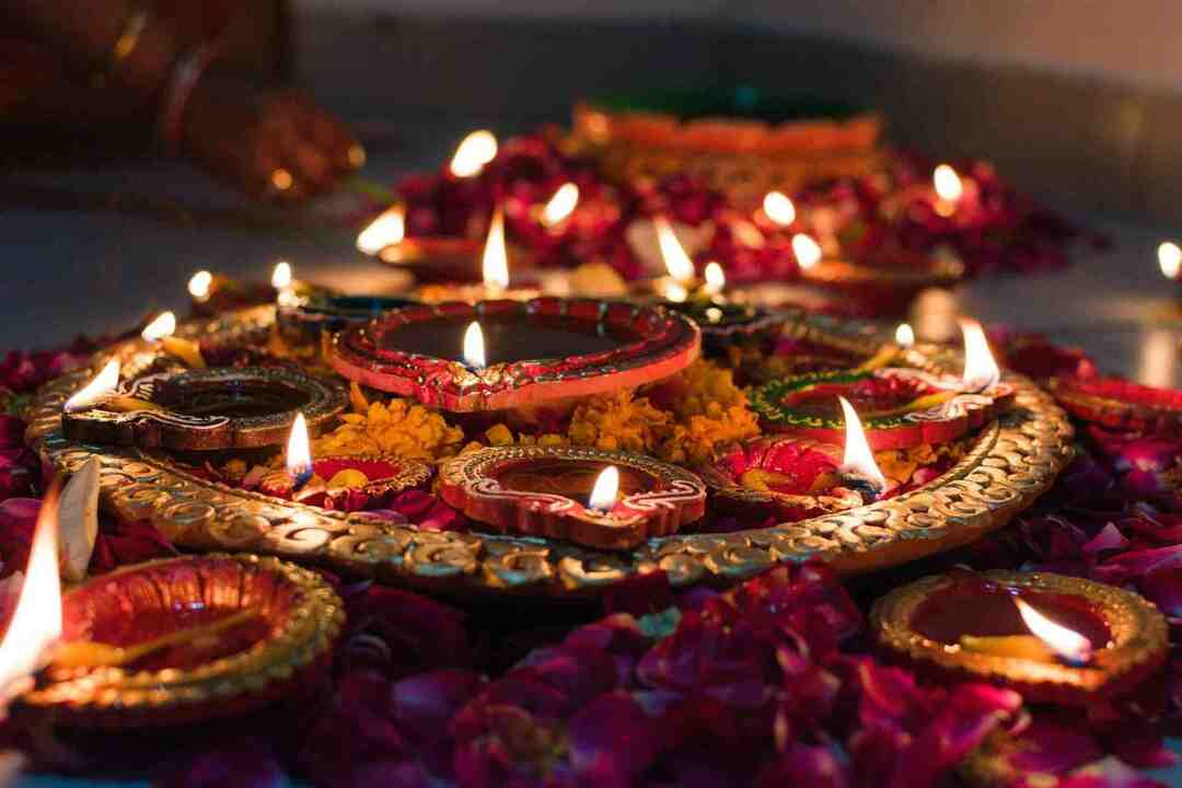 Φοβερά γεγονότα για το Diwali που πρέπει όλοι να γνωρίζουν για το ινδουιστικό φεστιβάλ