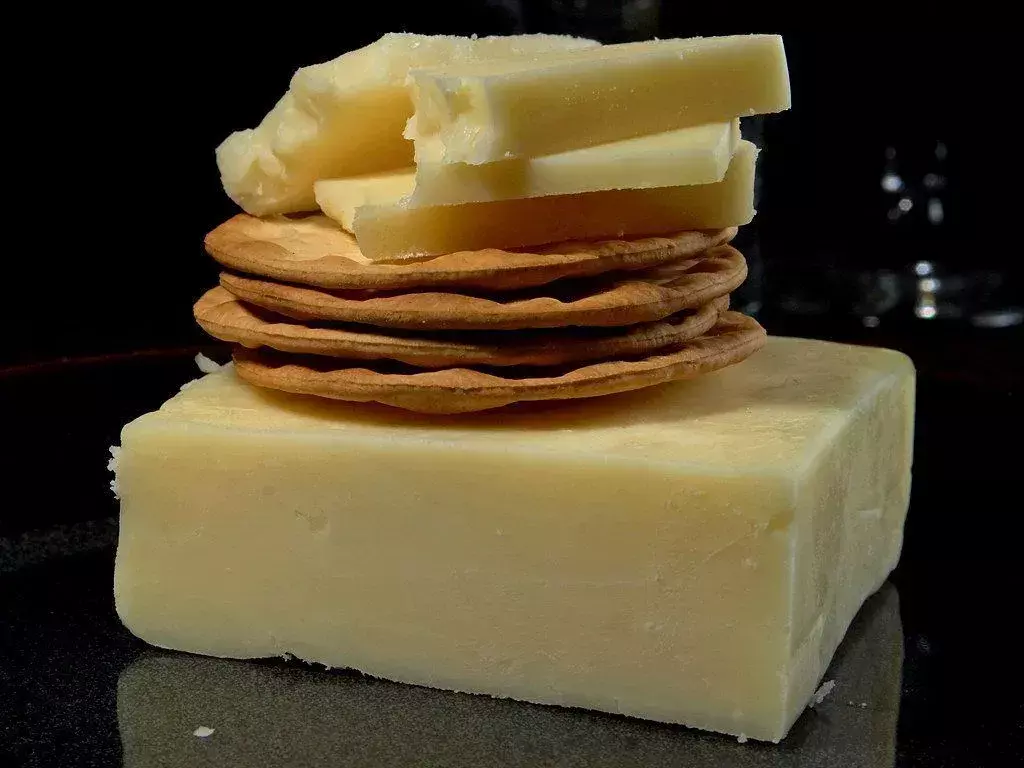 Çedar peyniri sağlıklı ve lezzetlidir, dünyanın en popüler peyniri olmasına şaşmamalı!