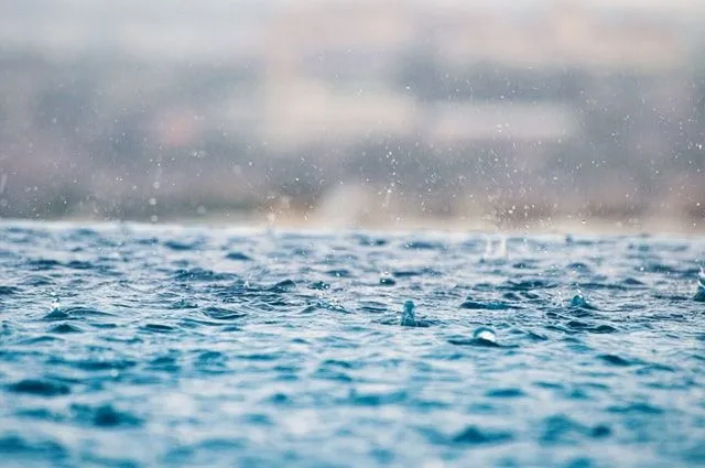 20 beste sitater når det regner det renner for å lære av dine feil