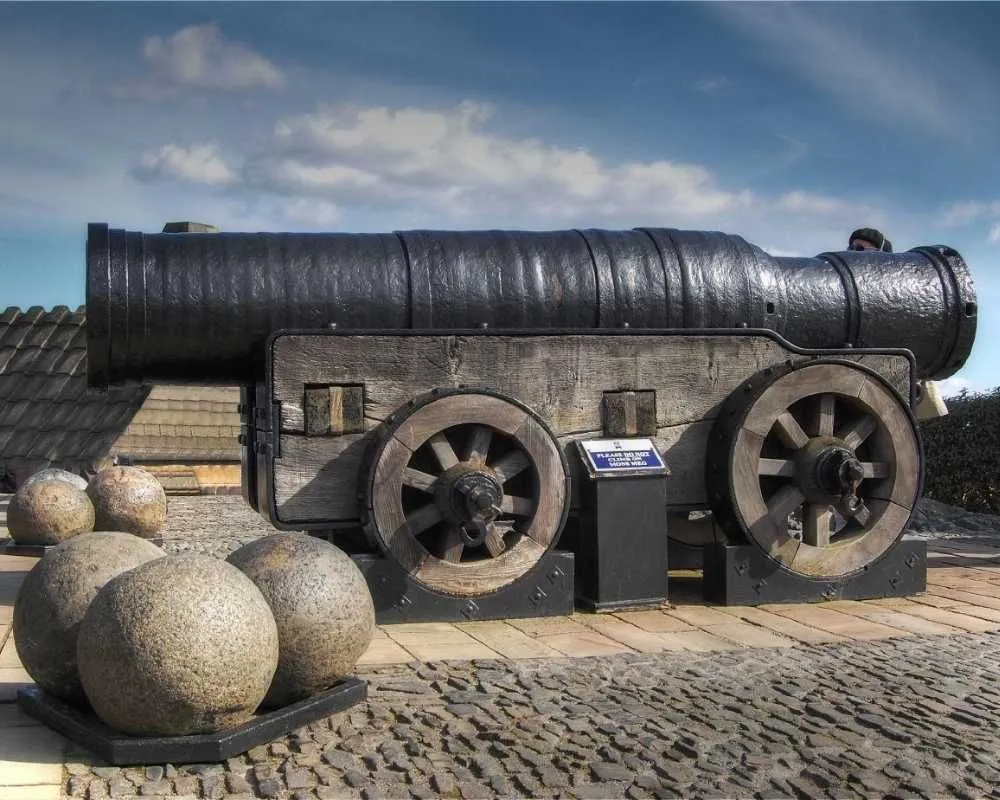 Mons Meg, un arma de asedio en el Castillo de Edimburgo.