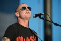 45 citatov Coreya Taylorja navdihujočega pevca skupine Slipknot