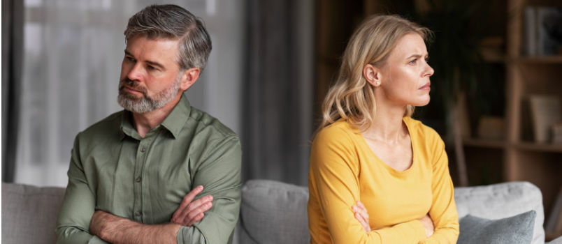 Como reconstruir a vida após o divórcio aos 50 anos: 10 erros a evitar