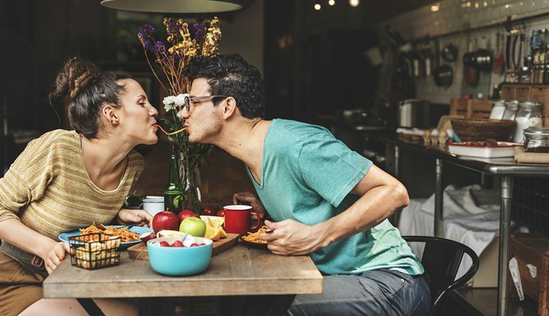 15 דברים נדושים שכל זוג מאוהב עושה לפחות פעם אחת