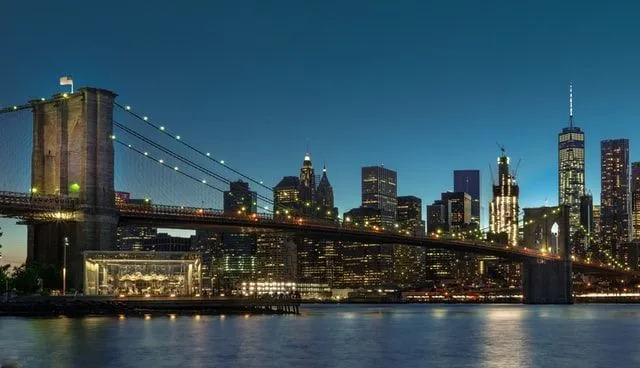 Brooklyn Bridge New York De merkwaardige feiten onthuld