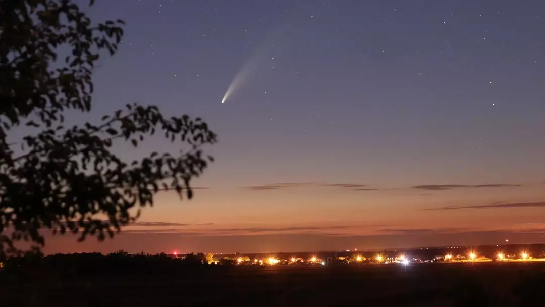 Comet Hale Bopp: Nysgjerrige solsystemfakta avslørt for barn!