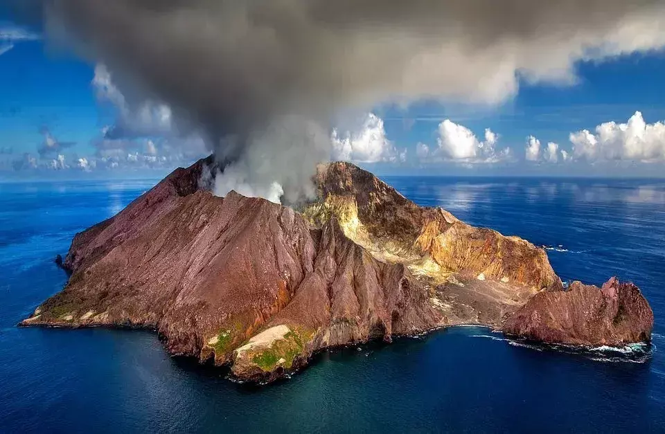 141 Feiten over schildvulkanen: kan hun uitbarsting u pijn doen? Er achter komen