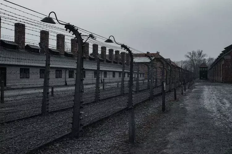 Oskar Schindlers beste sitater som gir oss et tragisk syn på holocaust.