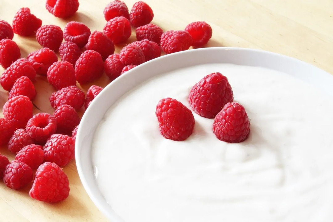 Grekisk yoghurt är bara vanlig yoghurt som har silats!