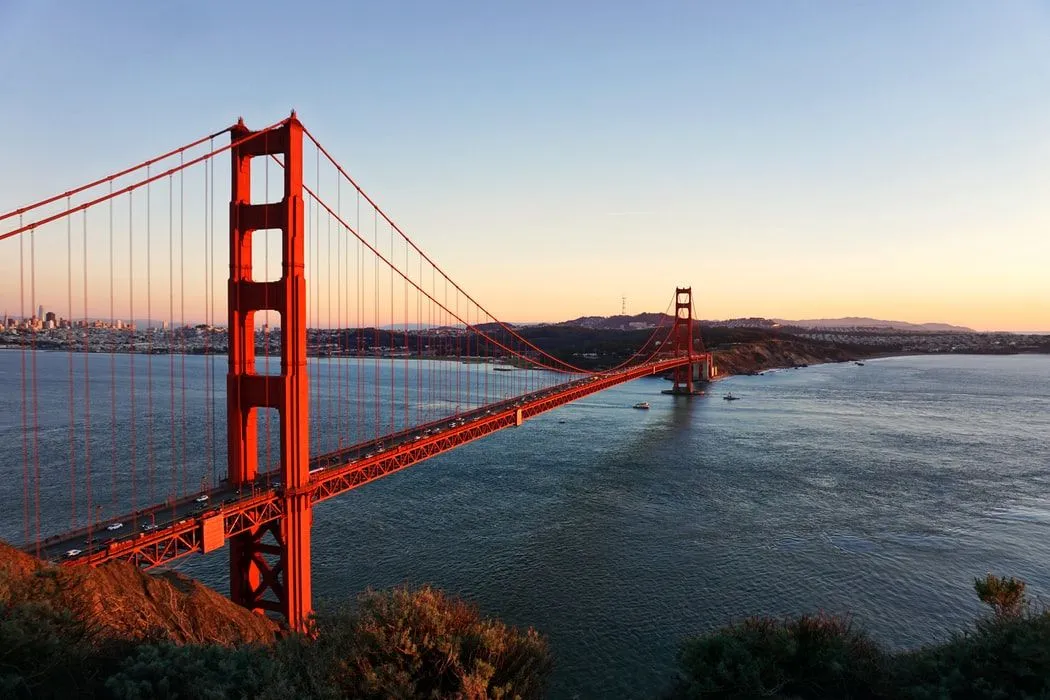 80 parimat San Francisco tsitaati Golden Gate'i linna kohta