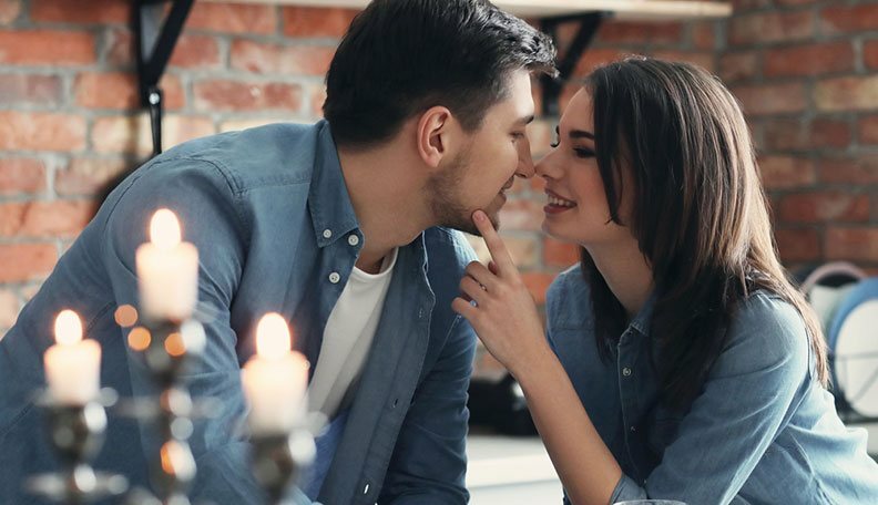 Kissing Chemistry 101: Hoe iemand voor de eerste keer te kussen