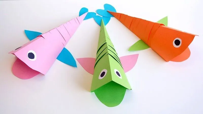 Paper Art Projects - Moving Fish
