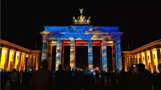 Brandenburgo vartų faktai: viskas apie Berlyno nacionalinį taikos simbolį