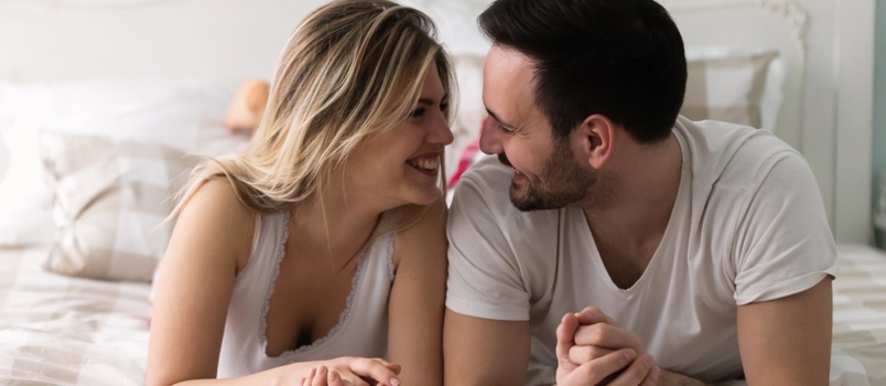 10 veidi, kā stiprināt emocionālo tuvību jūsu laulībā