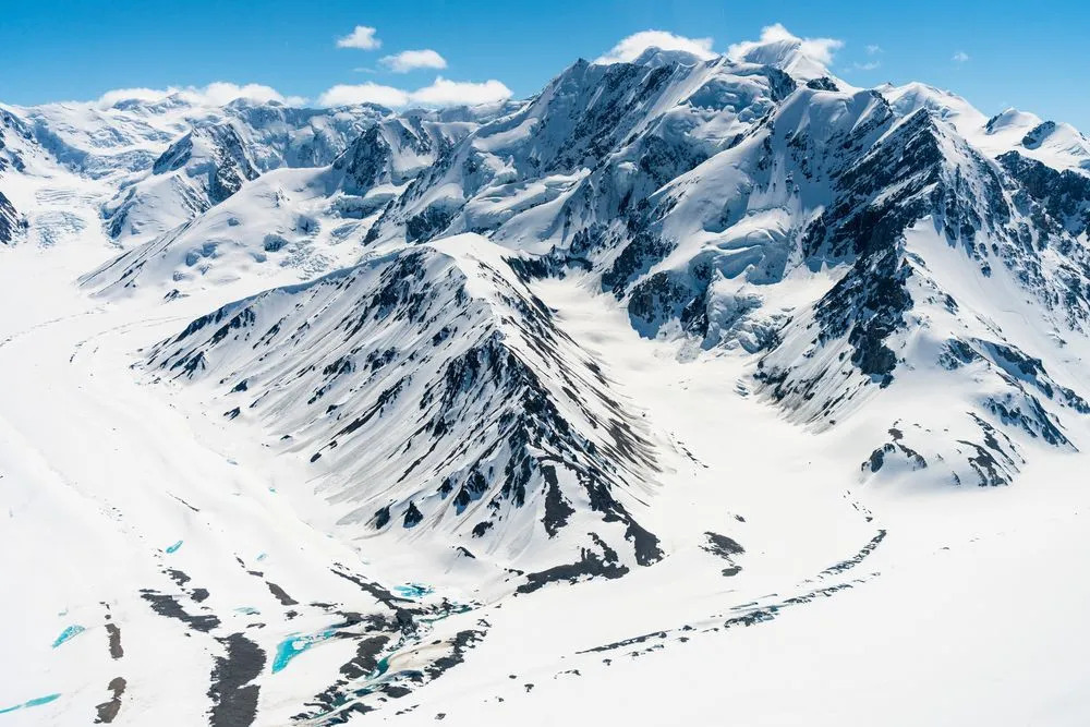 Häpnadsväckande fakta om det högsta berget i Kanada